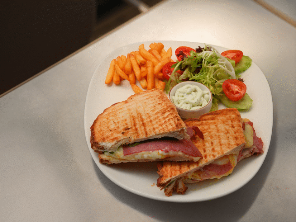 FÜME KABURGALI CHEDDAR TOST